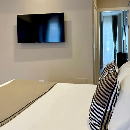 Good Life - Lux & Design New Opening *