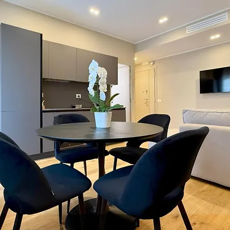 Good Life - Lux & Design New Opening *