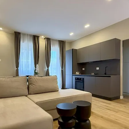 Good Life - Lux & Design New Opening Апартаменти Барі