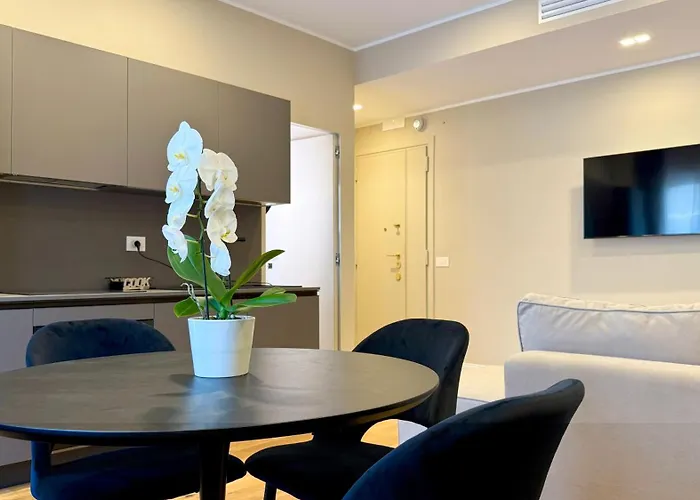 Good Life - Lux & Design New Opening *