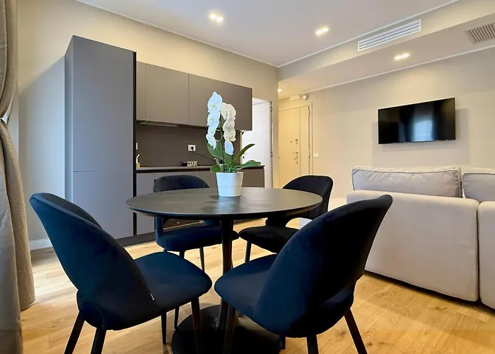 Good Life - Lux & Design New Opening *